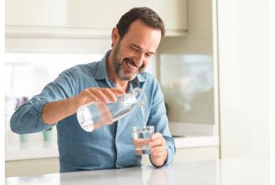 Cuánta agua tengo que beber al día según mi peso